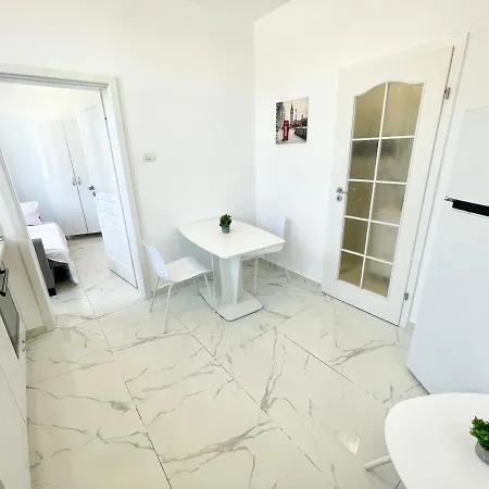 10 Apartament Bukareszt