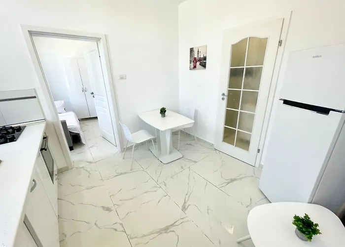 10 Appartement Boekarest